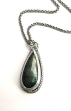 Load image into Gallery viewer, Teardrop Labradorite Necklace